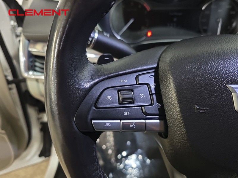 Cadillac XT4 Vehicle Image 11