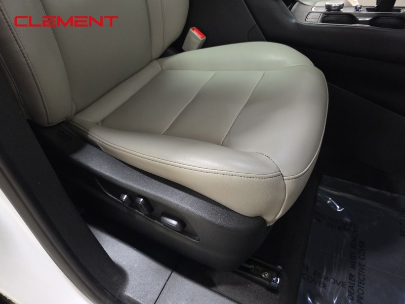 Cadillac XT4 Vehicle Image 30