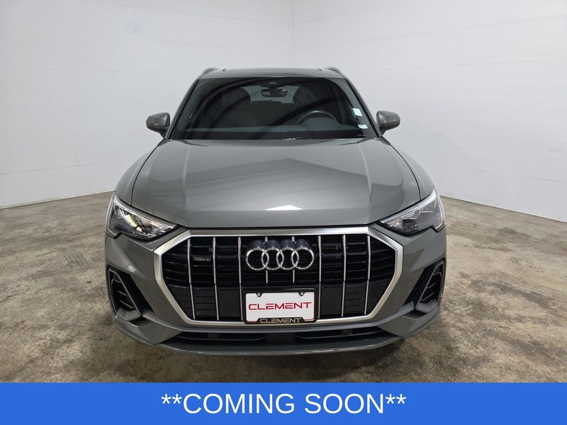 Audi Q3 Vehicle Image 02