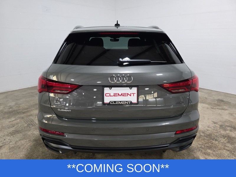 Audi Q3 Vehicle Image 07