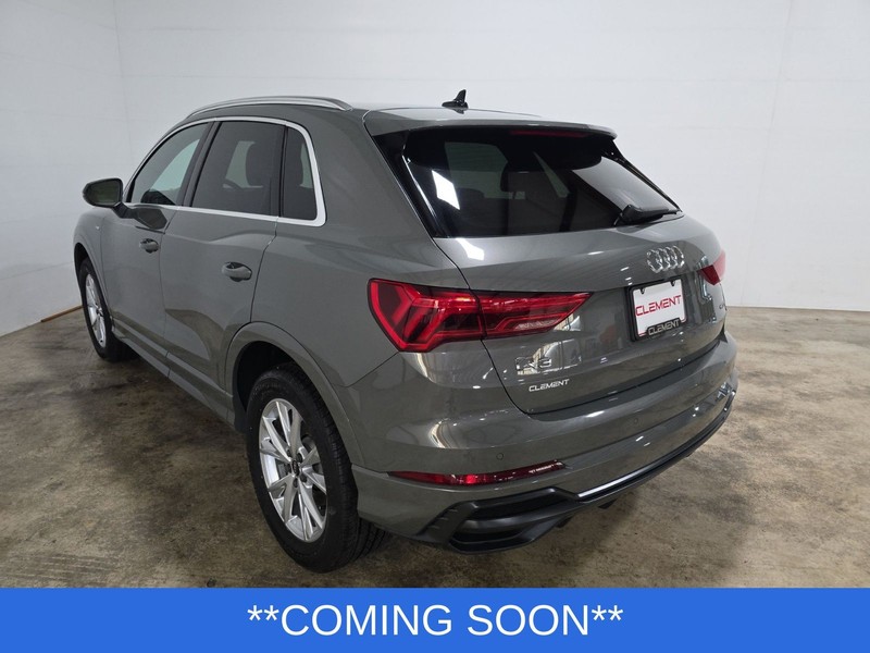 Audi Q3 Vehicle Image 08