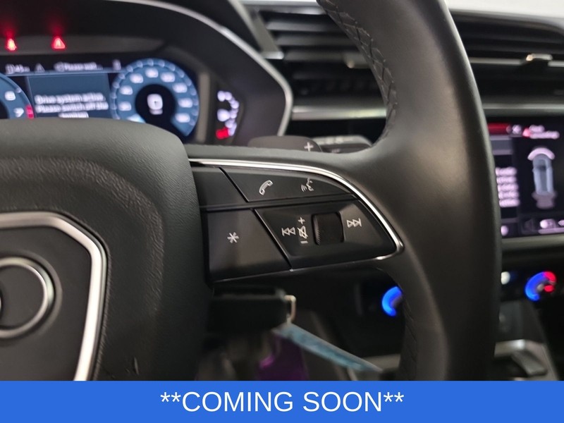 Audi Q3 Vehicle Image 12