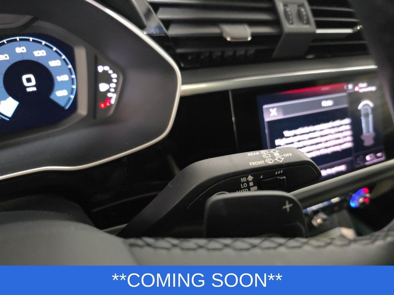 Audi Q3 Vehicle Image 13