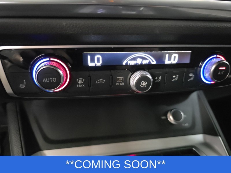 Audi Q3 Vehicle Image 17