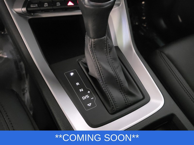Audi Q3 Vehicle Image 19