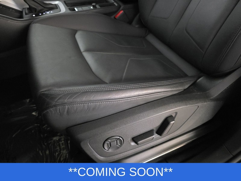 Audi Q3 Vehicle Image 25