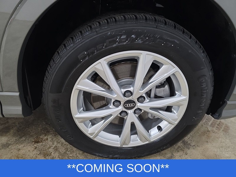Audi Q3 Vehicle Image 34