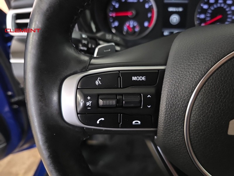 Kia K5 Vehicle Image 12