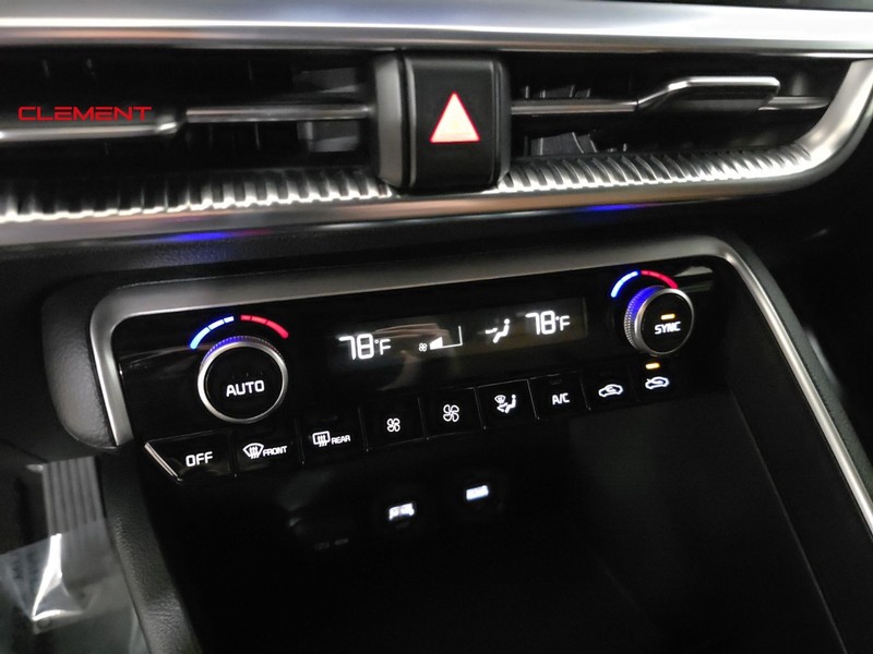 Kia K5 Vehicle Image 18