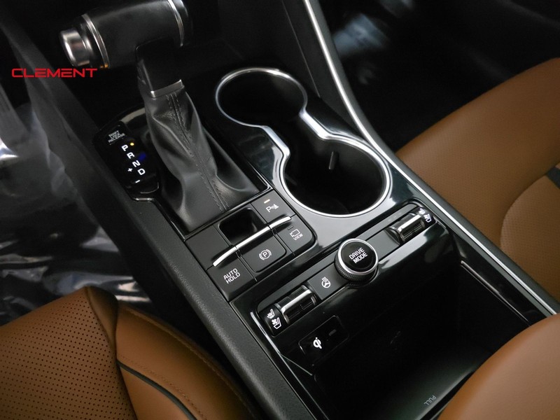 Kia K5 Vehicle Image 19