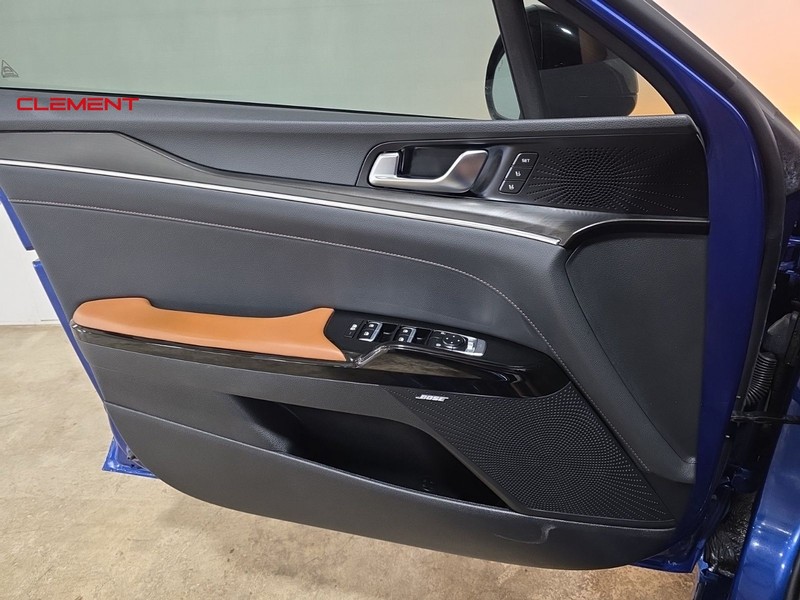 Kia K5 Vehicle Image 24