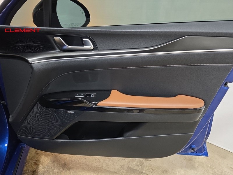 Kia K5 Vehicle Image 32
