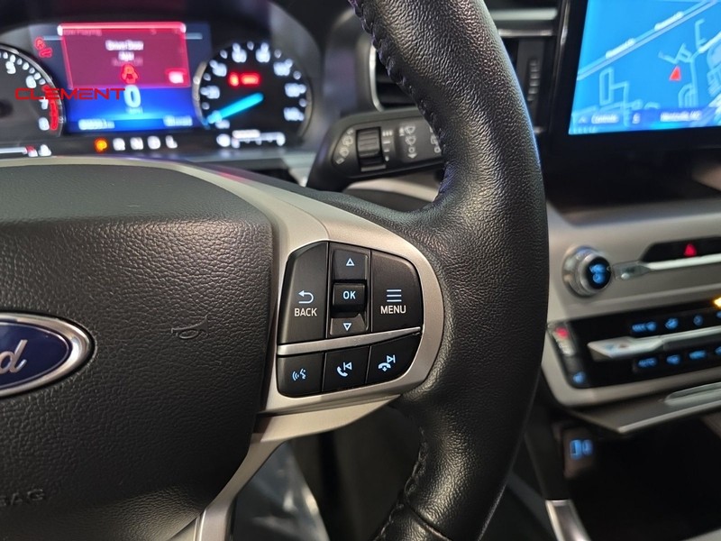 Ford Explorer Vehicle Image 13
