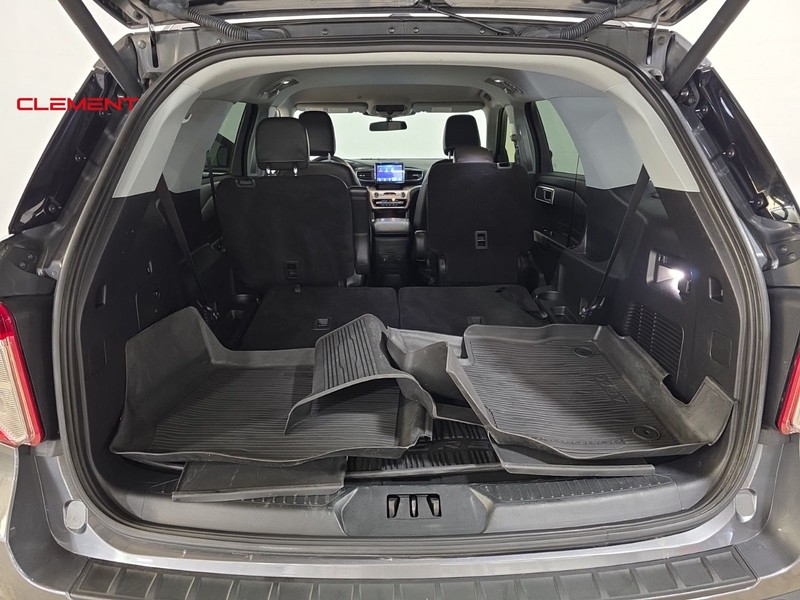 Ford Explorer Vehicle Image 29