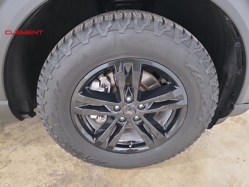 Ford Explorer Vehicle Image 33