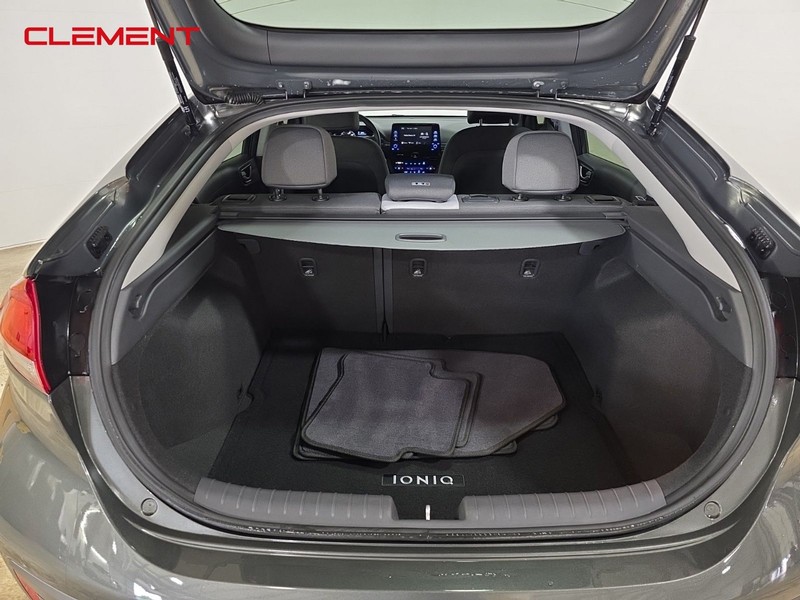 Hyundai Ioniq Hybrid Vehicle Image 11