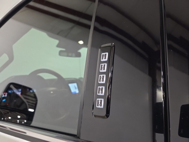 Ford F-350SD Vehicle Image 10