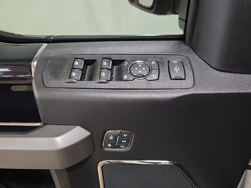 Ford F-350SD Vehicle Image 26