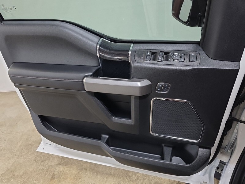 Ford F-350SD Vehicle Image 27