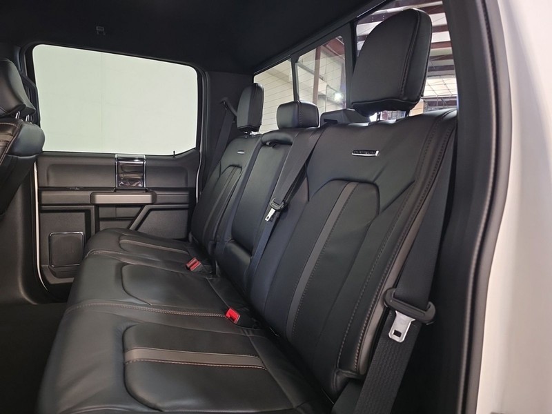 Ford F-350SD Vehicle Image 32