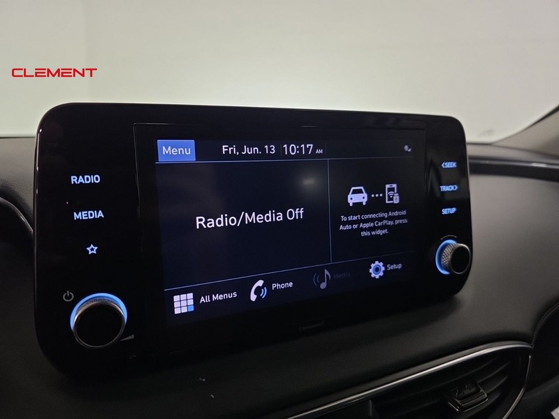 Hyundai Santa Fe Vehicle Image 16