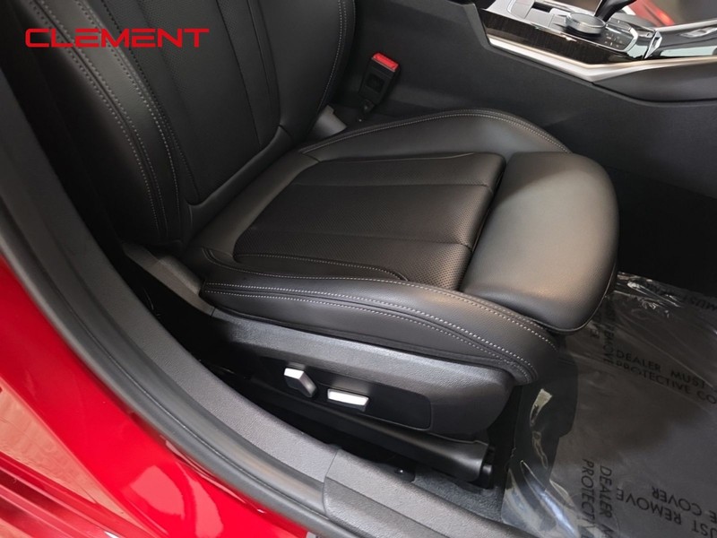 BMW 3 Series Vehicle Image 30