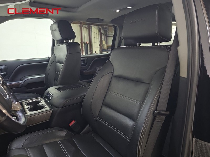 GMC Sierra 3500HD Vehicle Image 26