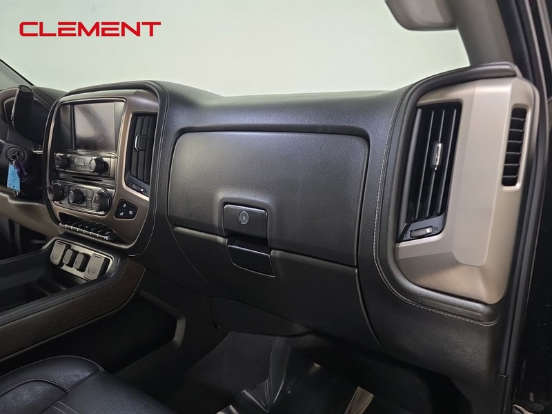 GMC Sierra 3500HD Vehicle Image 31
