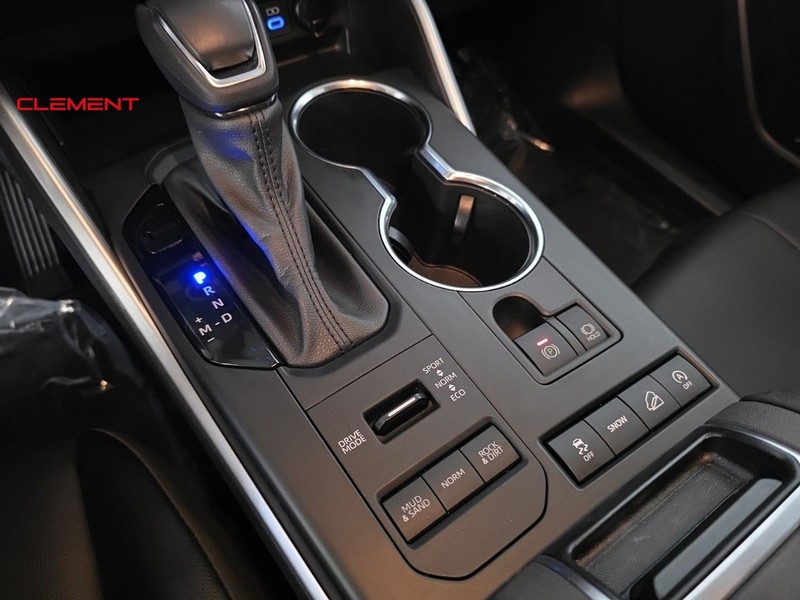 Toyota Highlander Vehicle Image 19