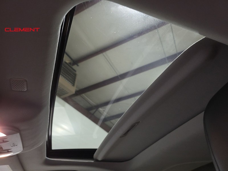 Toyota Highlander Vehicle Image 22