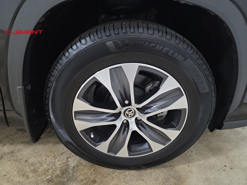 Toyota Highlander Vehicle Image 35