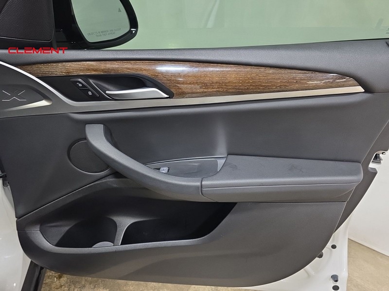 BMW X3 Vehicle Image 31