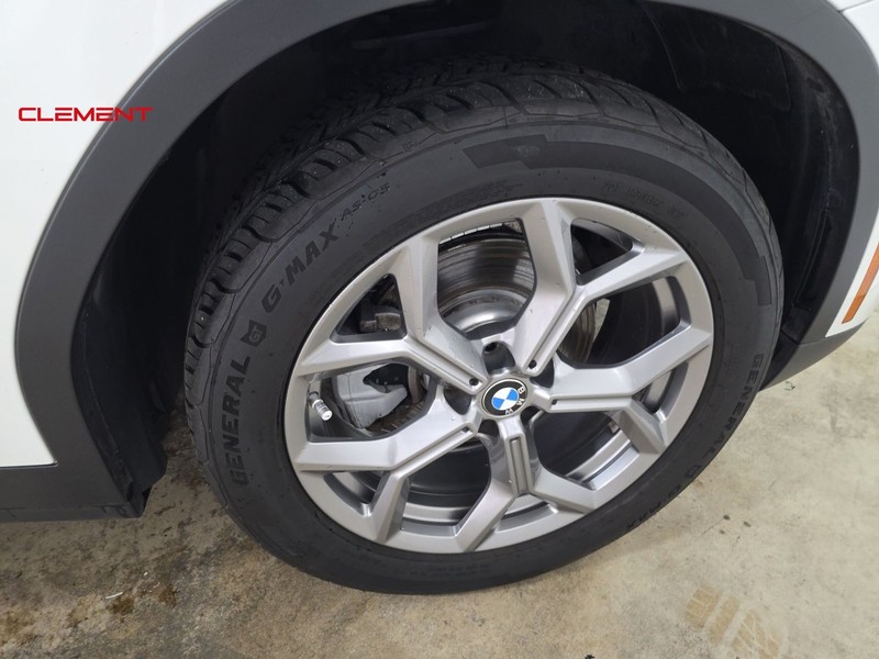 BMW X3 Vehicle Image 32