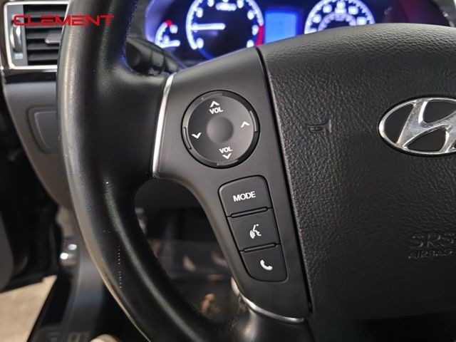 Hyundai Genesis Vehicle Image 11