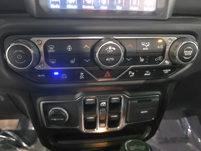 Jeep Wrangler Vehicle Image 18