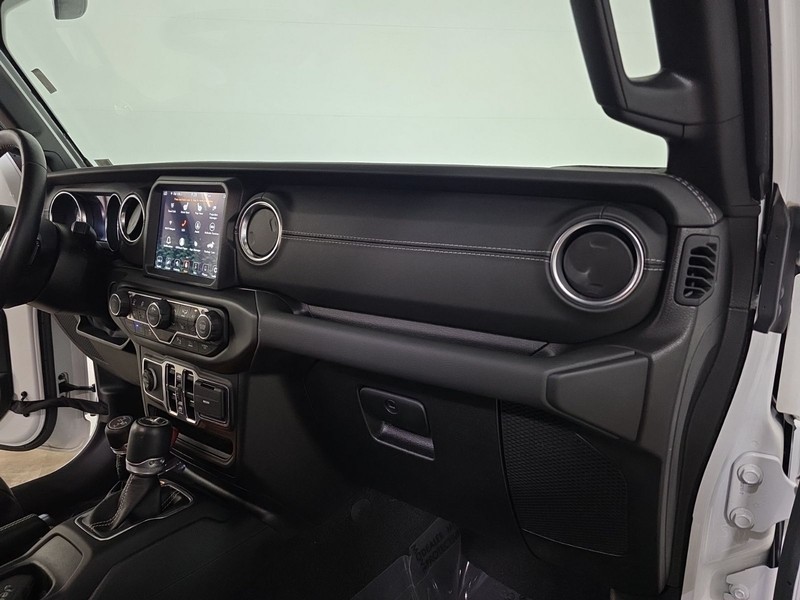 Jeep Wrangler Vehicle Image 30