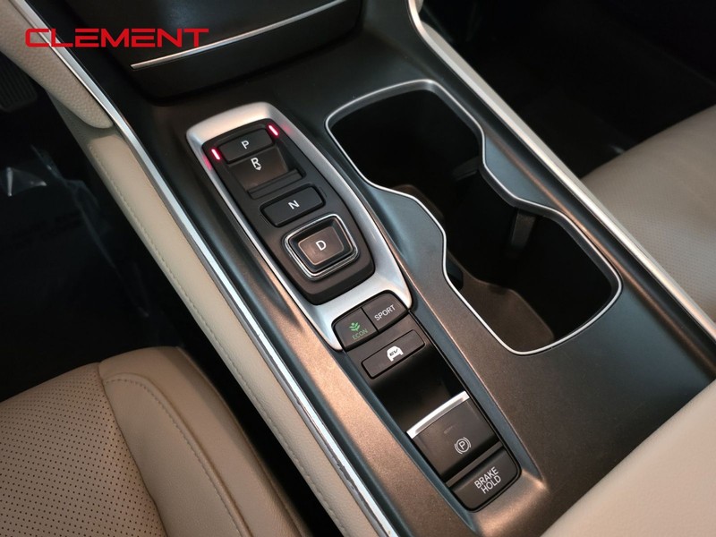 Honda Accord Hybrid Vehicle Image 19