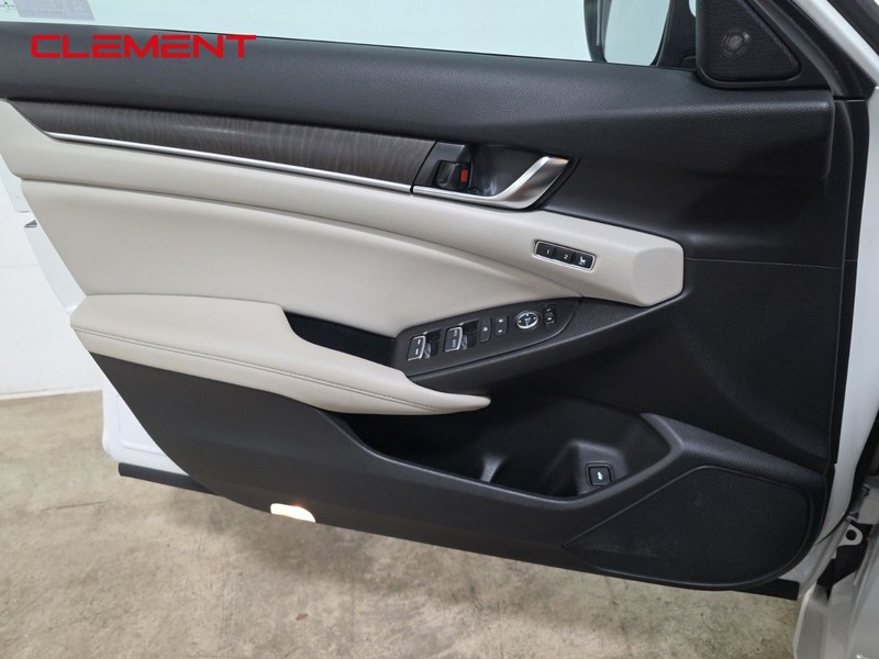 Honda Accord Hybrid Vehicle Image 24