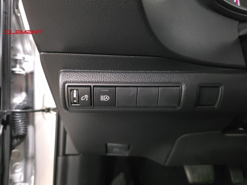 Toyota Corolla Vehicle Image 11