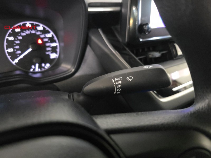 Toyota Corolla Vehicle Image 14