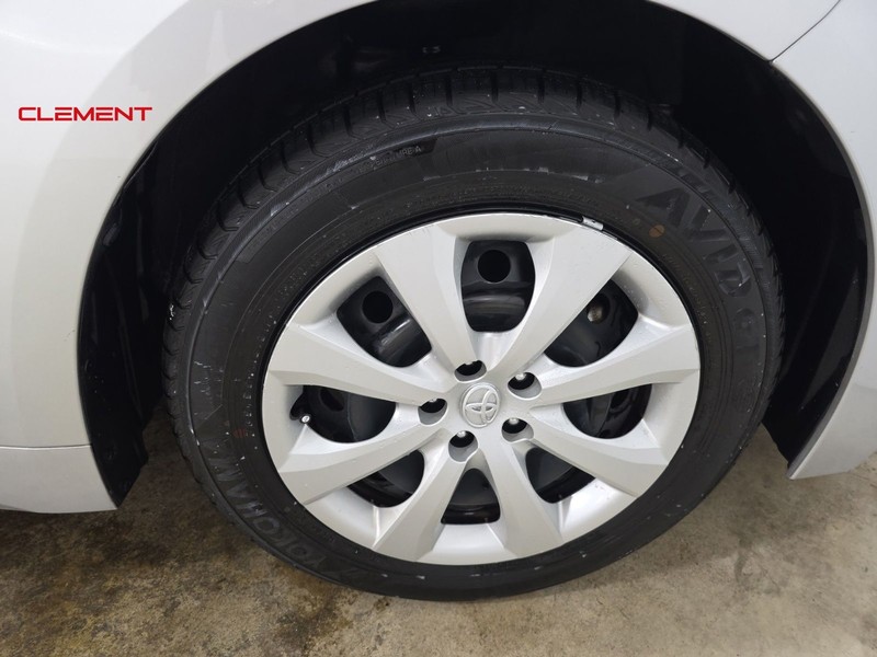 Toyota Corolla Vehicle Image 33
