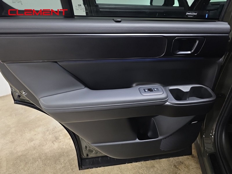 Hyundai Santa Fe Vehicle Image 27