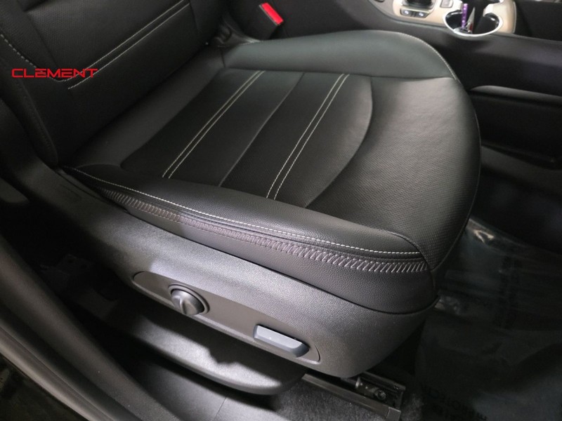 GMC Terrain Vehicle Image 33