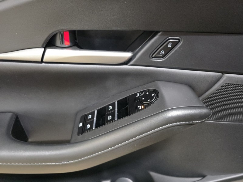Mazda CX-30 Vehicle Image 19