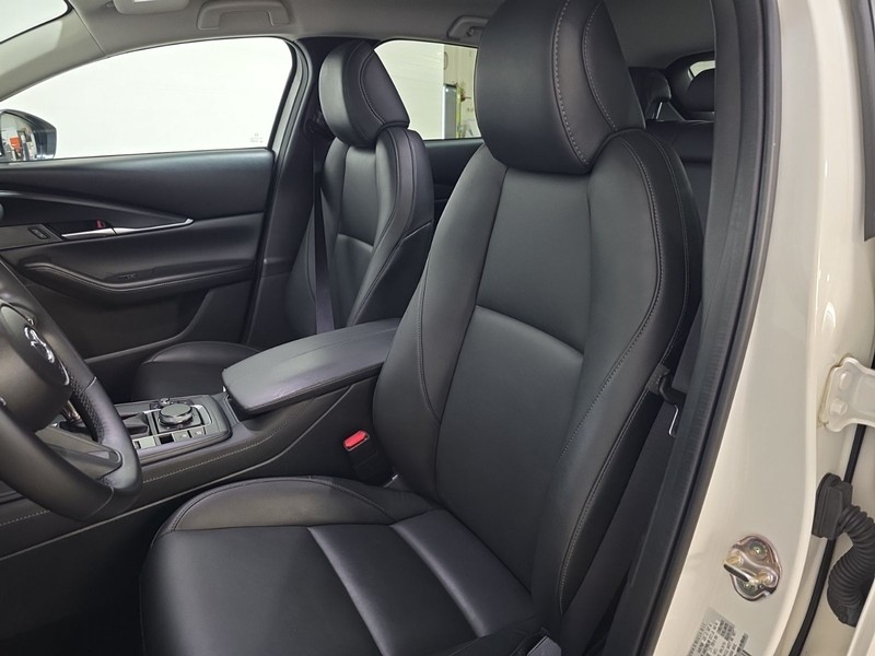 Mazda CX-30 Vehicle Image 22