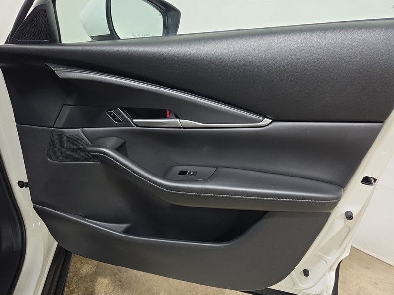 Mazda CX-30 Vehicle Image 30