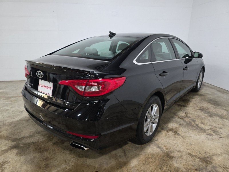 Hyundai Sonata Vehicle Image 06