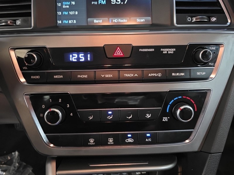 Hyundai Sonata Vehicle Image 17