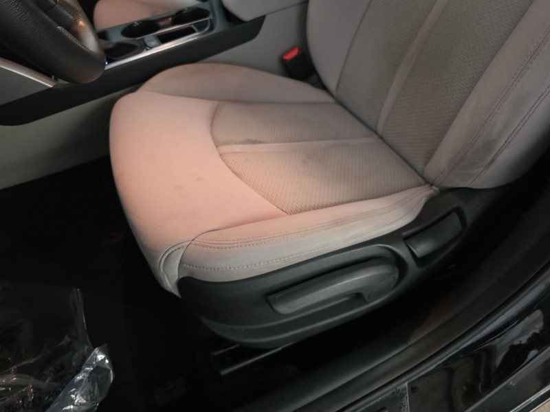 Hyundai Sonata Vehicle Image 21