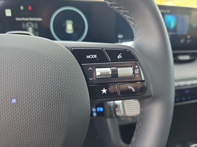 Hyundai IONIQ 5 Vehicle Full-screen Gallery Image 12